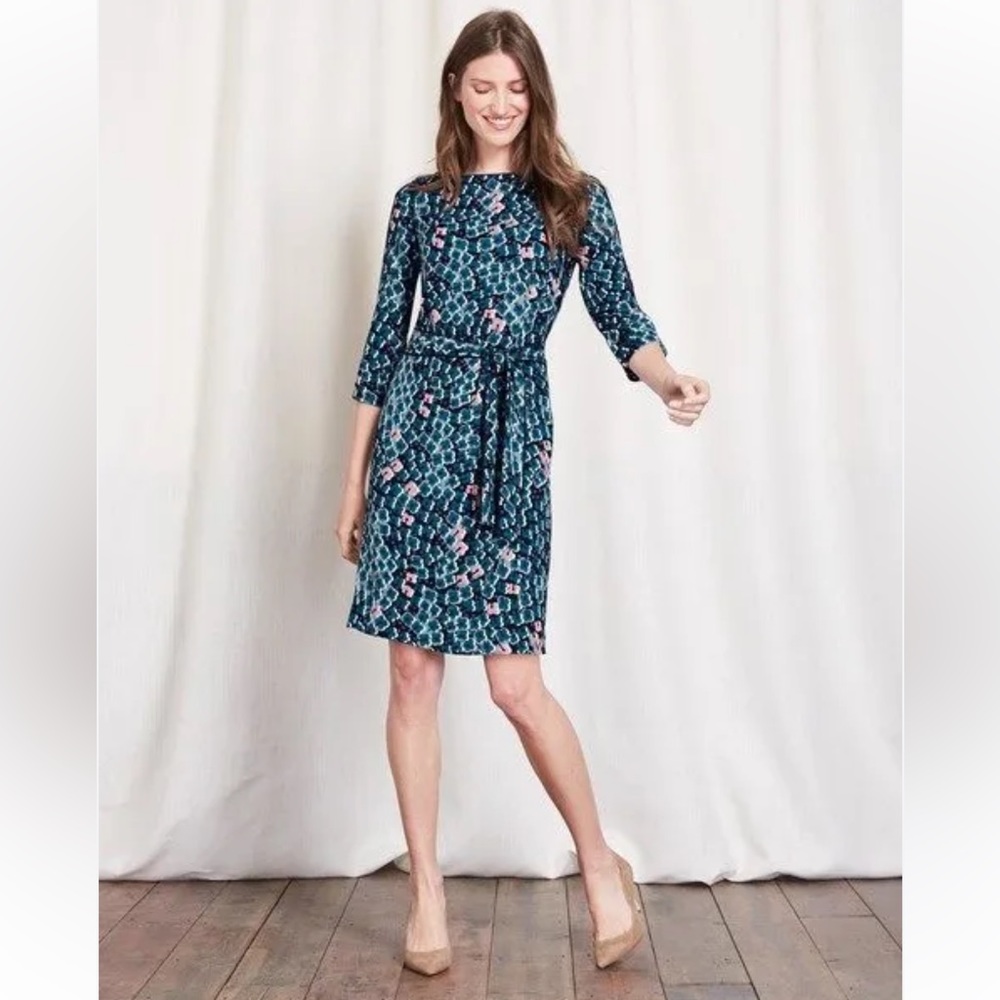BODEN Kelly Floral Jersey Dress Blue and Pink Belted Career 3/4 Sleeve Size 8